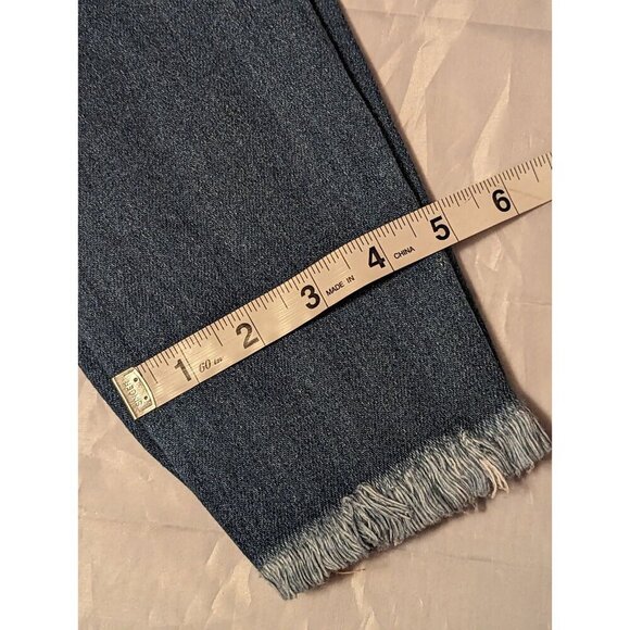 Cello Women's Size 5 Distressed Raw Hem - Picture 14 of 15